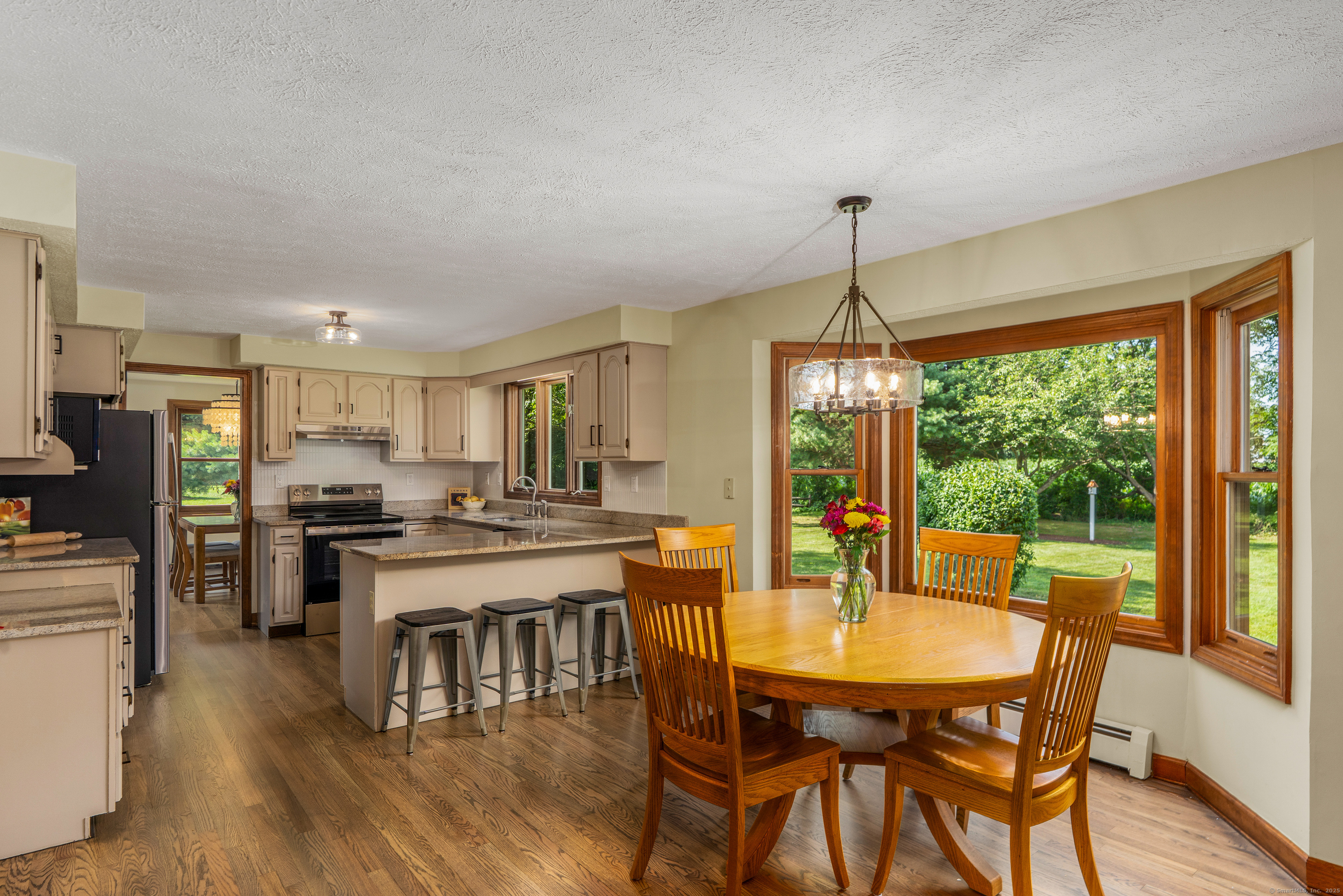 8 Country Farm Lane