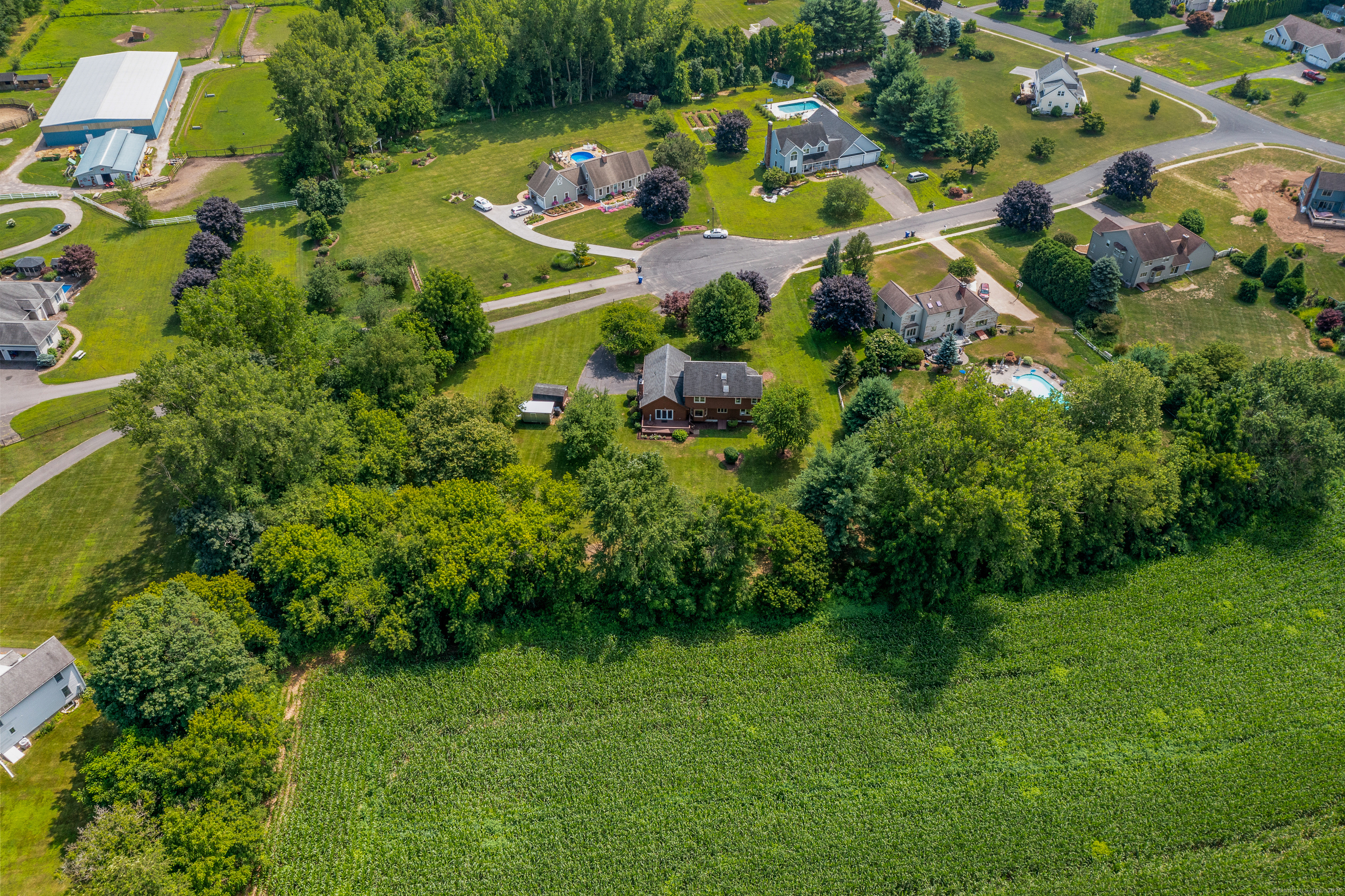 8 Country Farm Lane