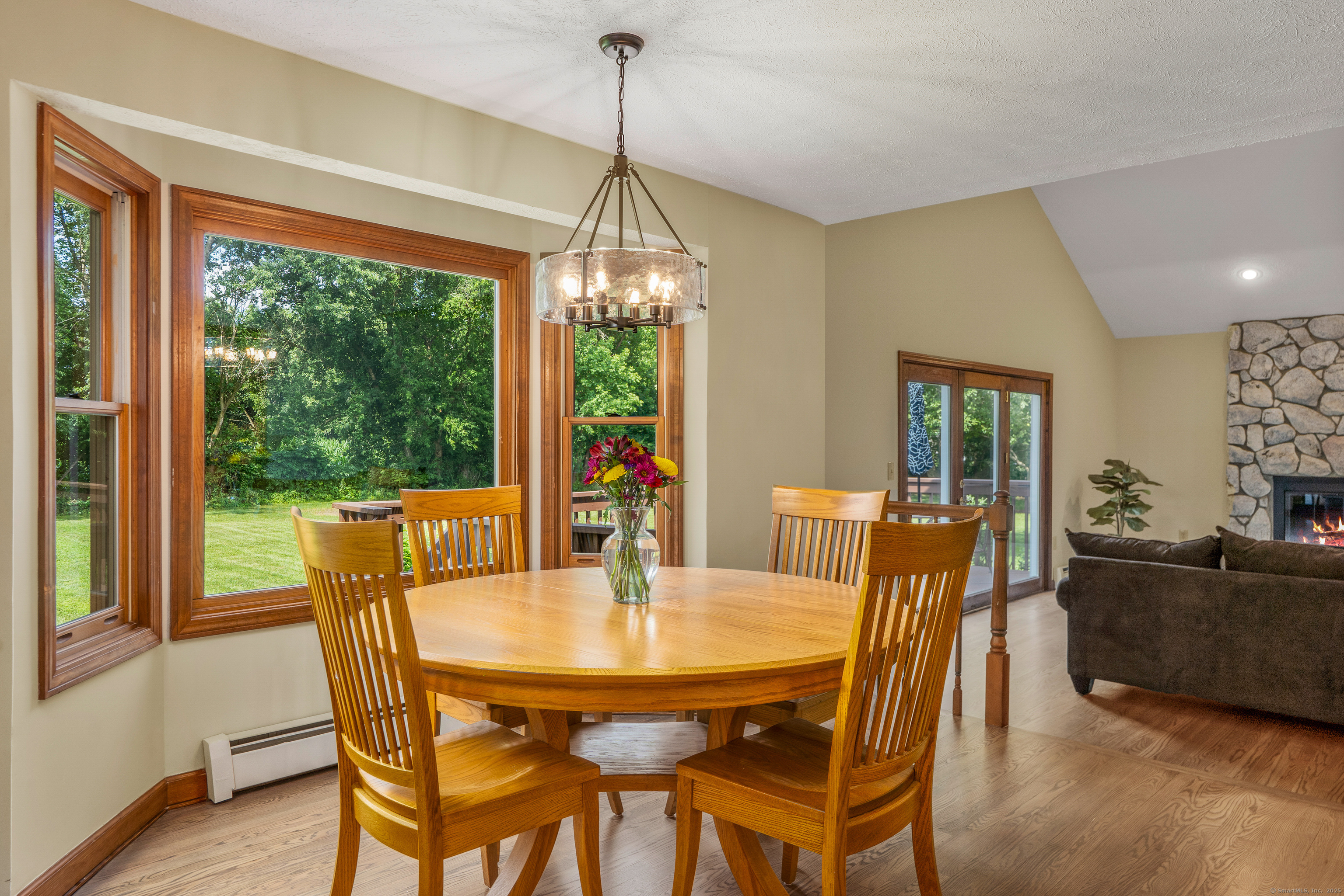 8 Country Farm Lane