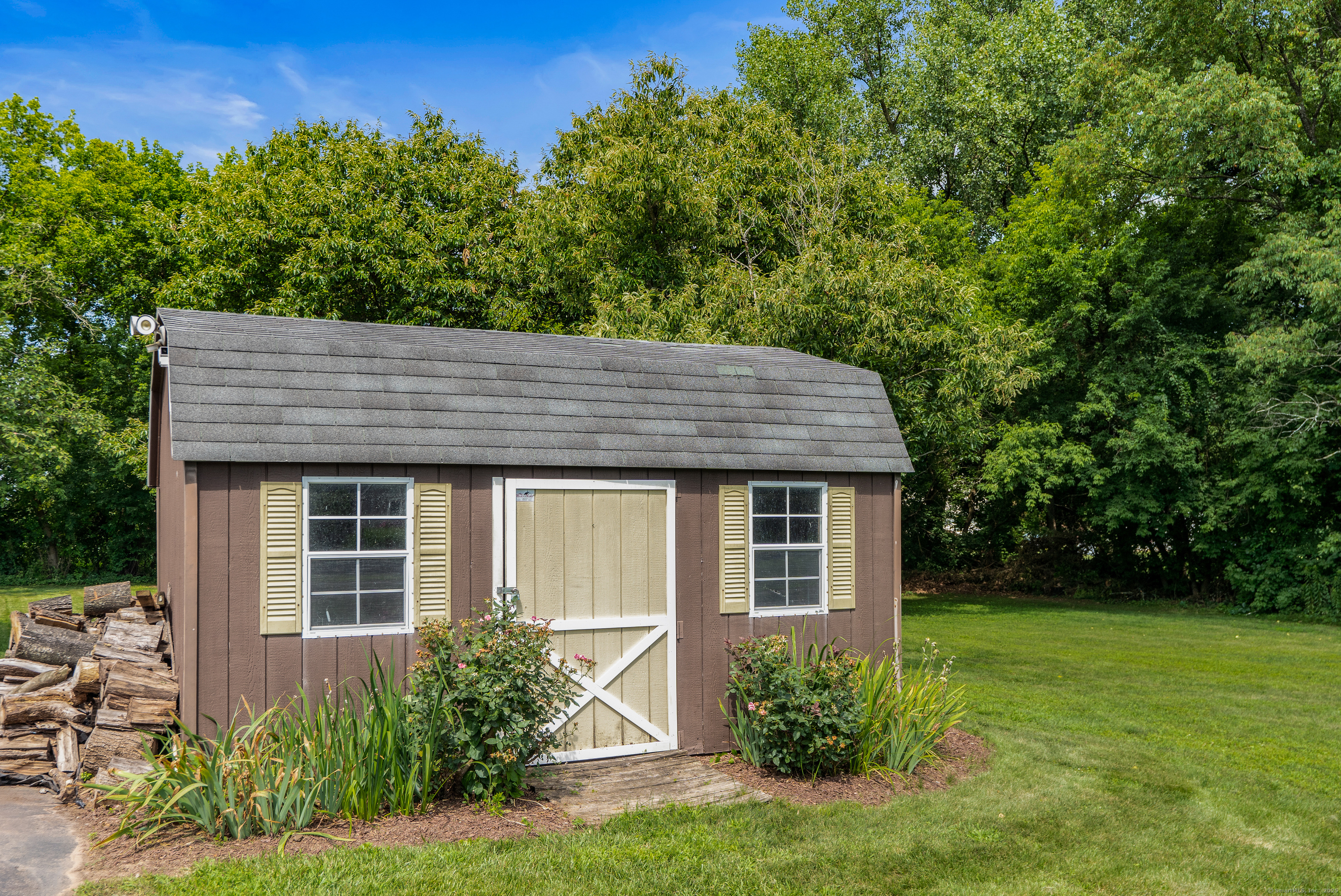 8 Country Farm Lane