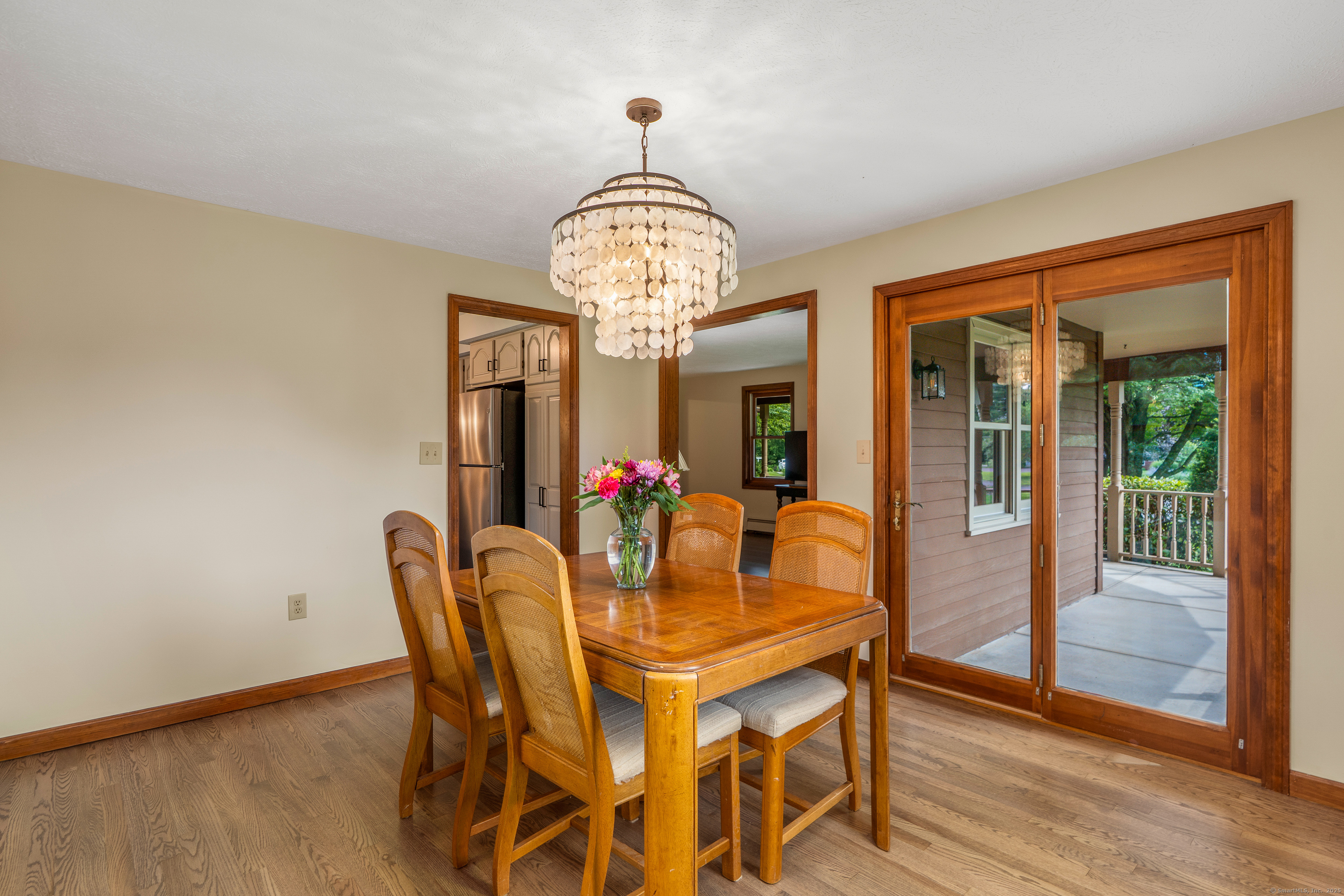 8 Country Farm Lane