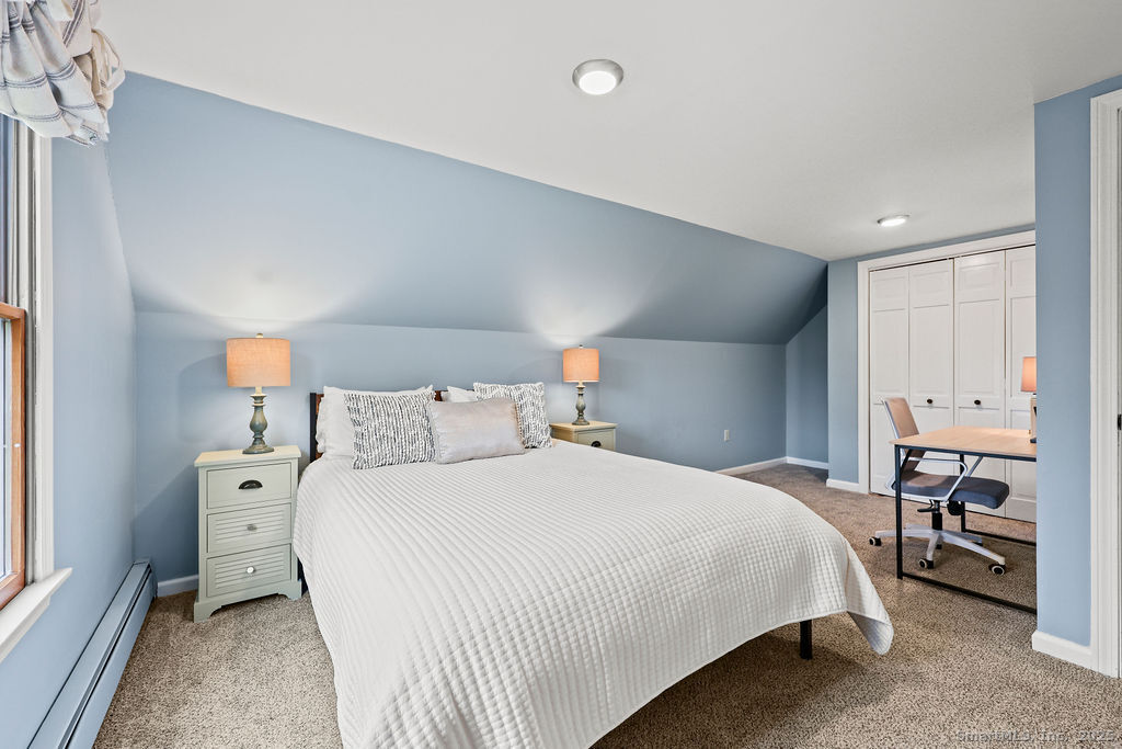 33 Tinker Pond Road