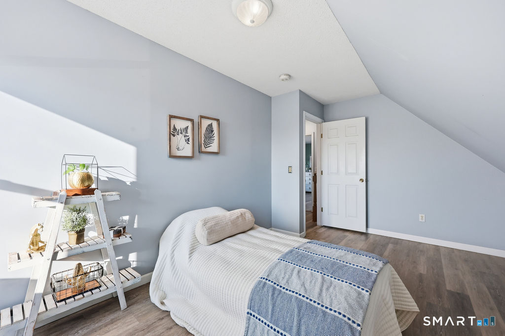 121 Grandview Street