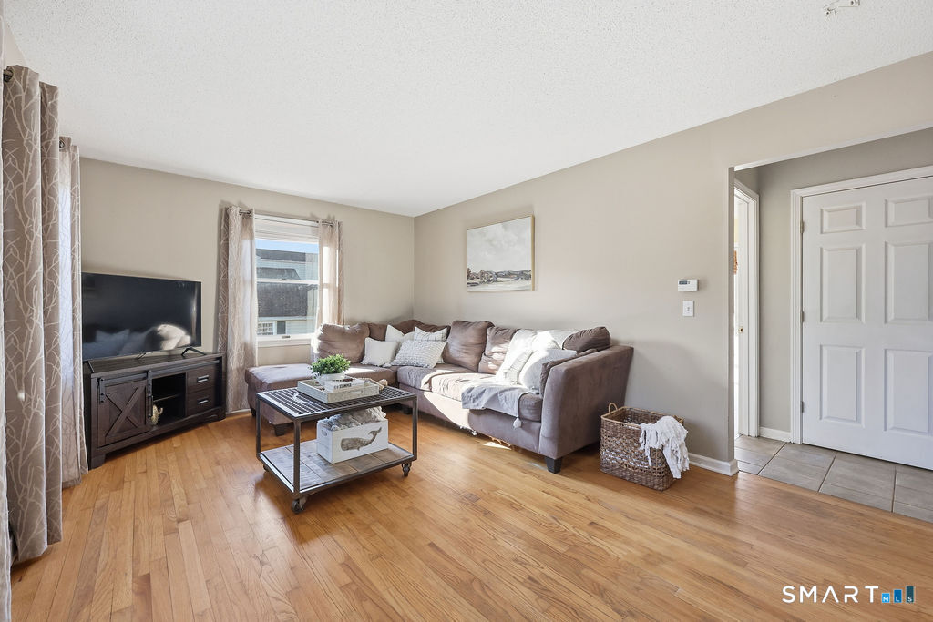 121 Grandview Street