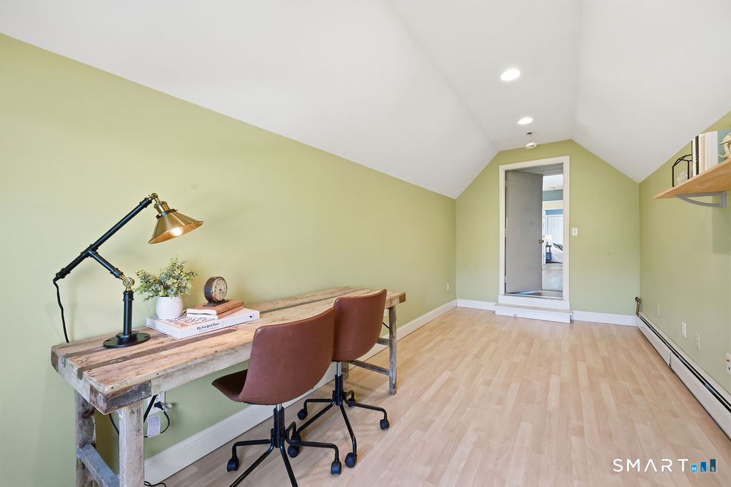 121 Grandview Street