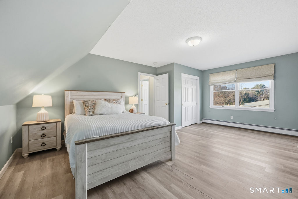 121 Grandview Street