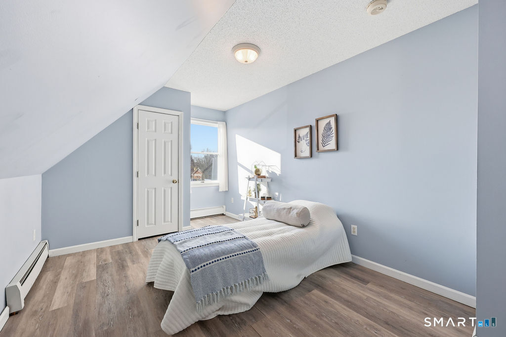 121 Grandview Street