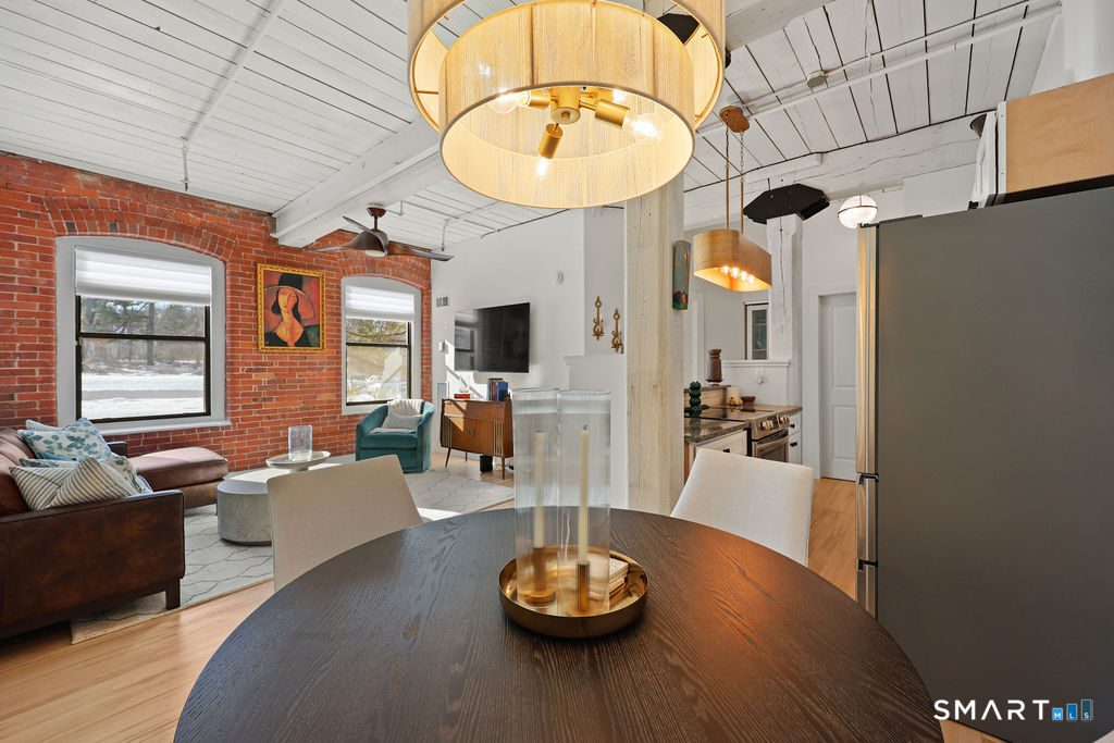 222 Williams Street East APT 223