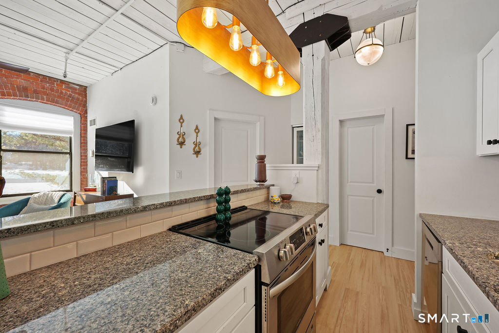 222 Williams Street East APT 223