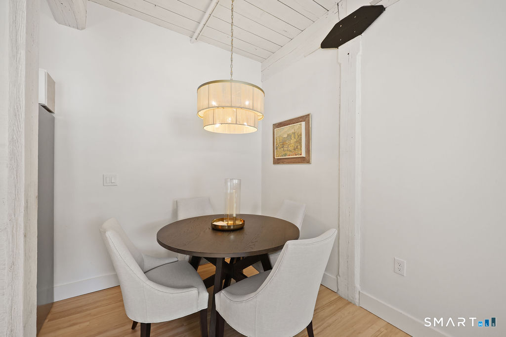 222 Williams Street East APT 223