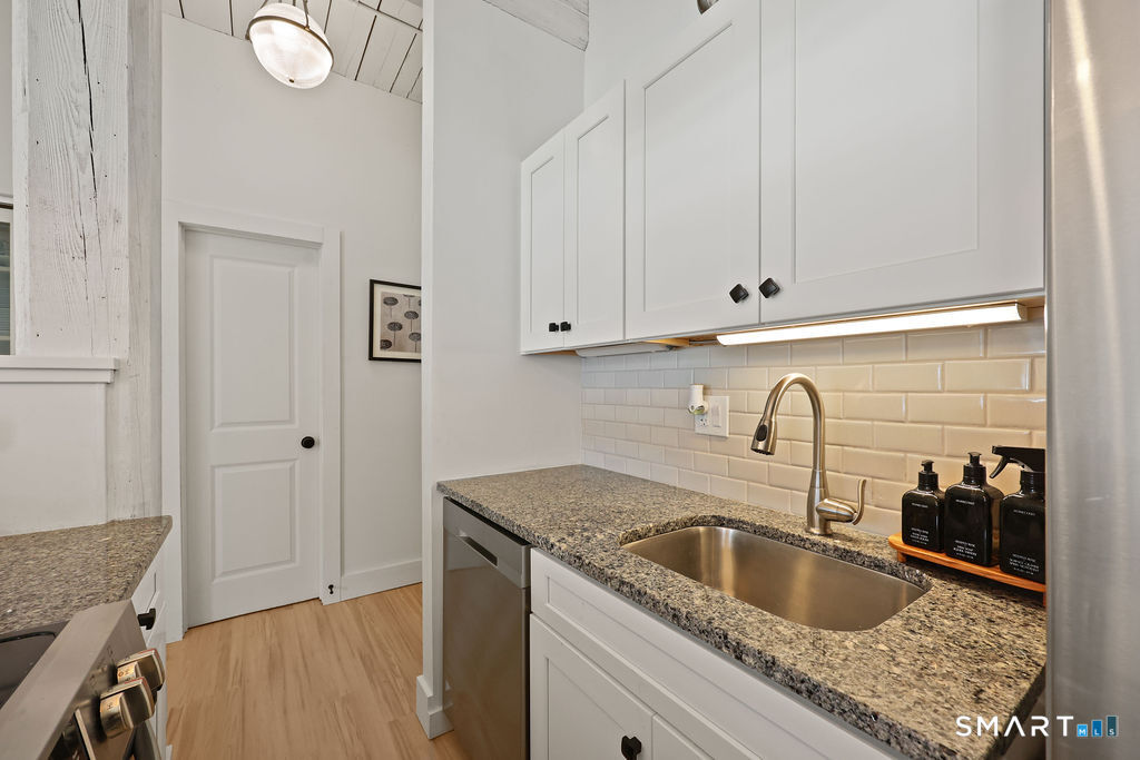 222 Williams Street East APT 223