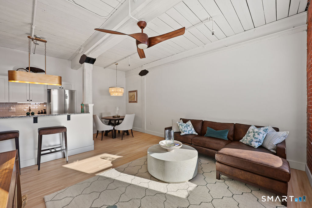 222 Williams Street East APT 223