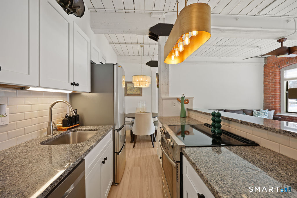 222 Williams Street East APT 223