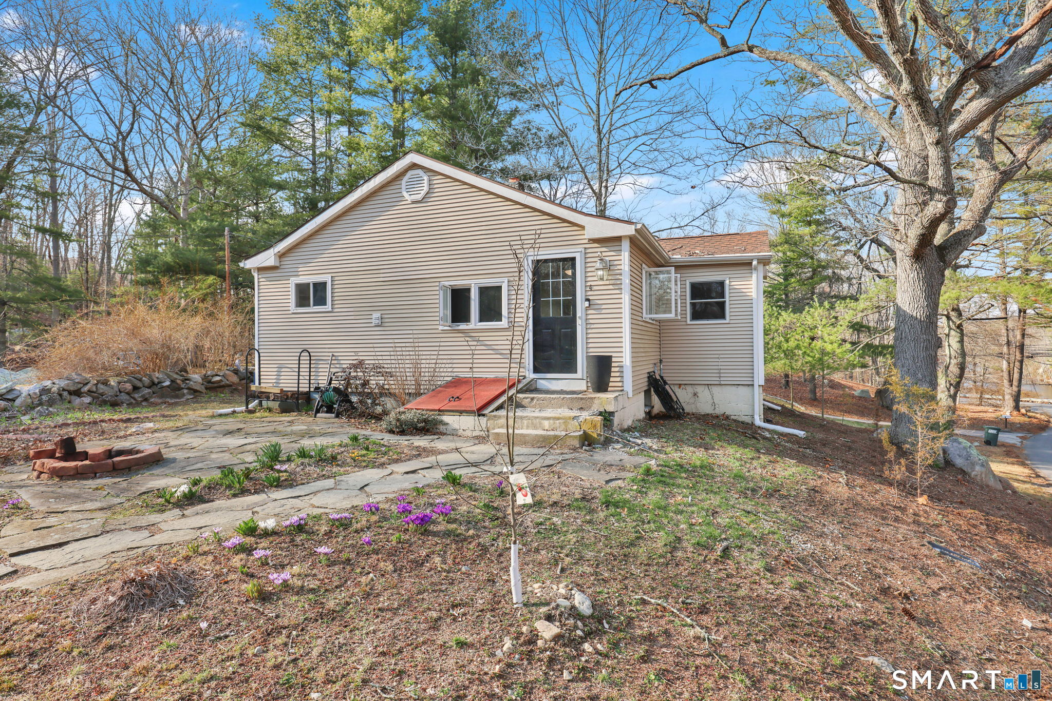 4 Whalehead Road