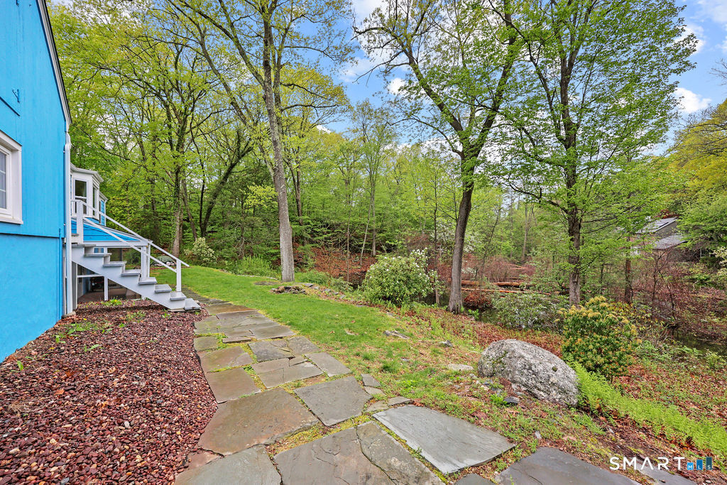 77 Kimberly Lane