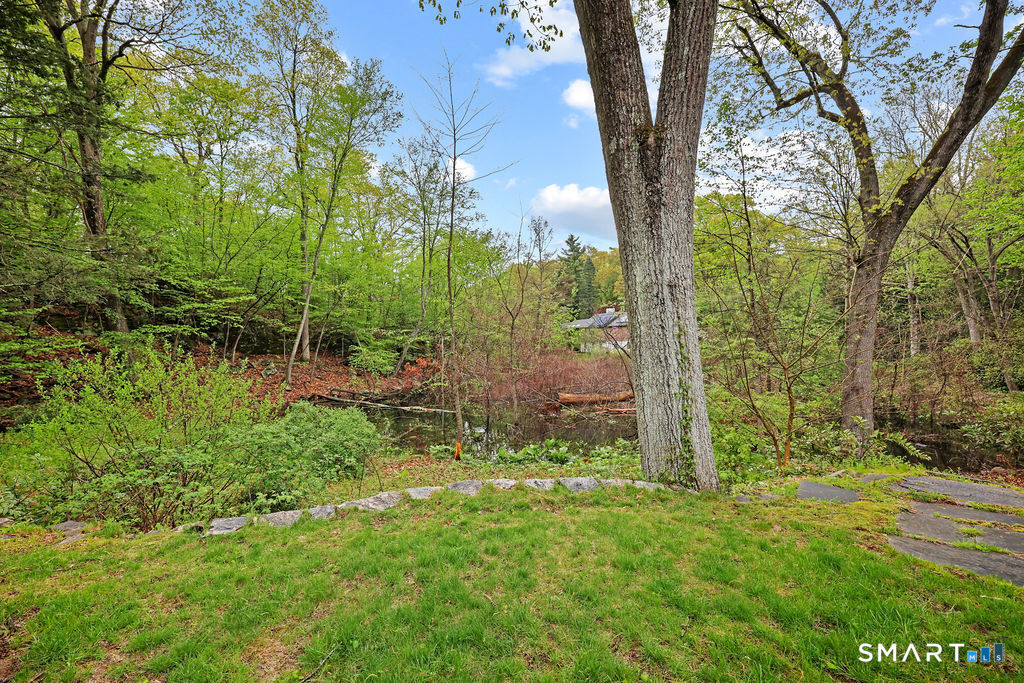 77 Kimberly Lane