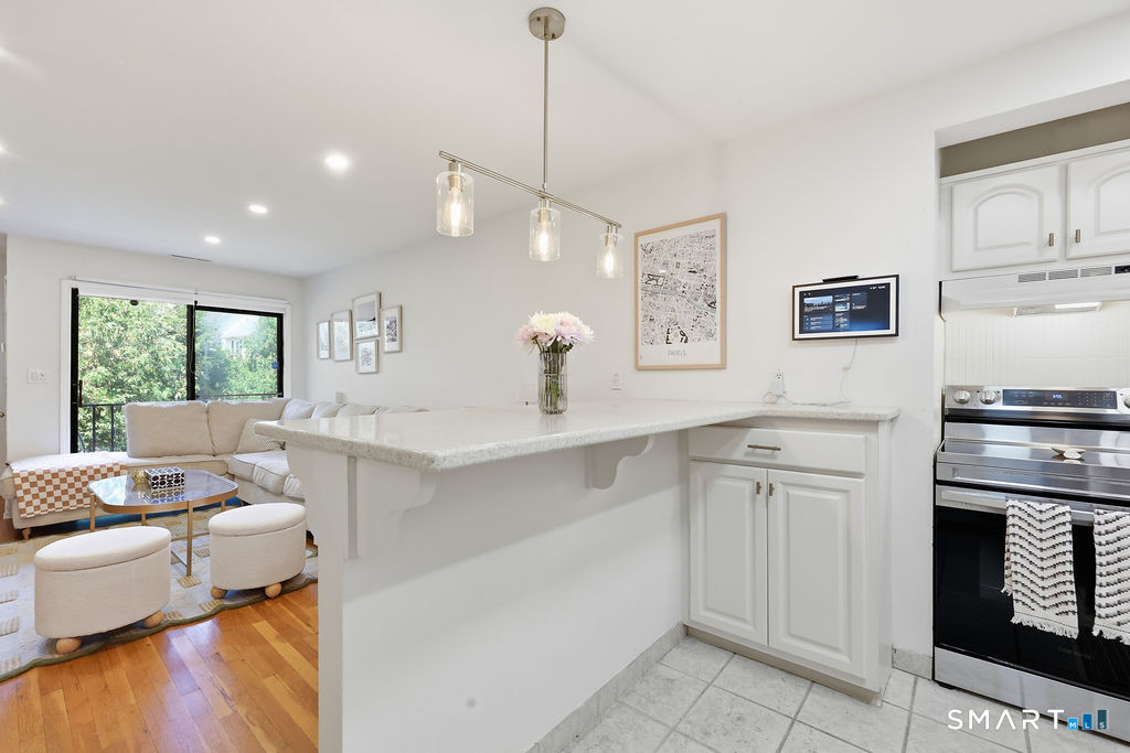 1 Valley Road Unit: 105