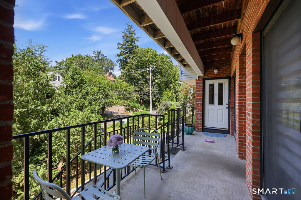 1 Valley Road Unit: 105