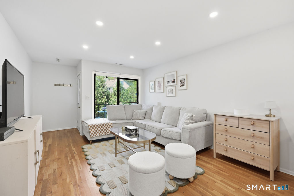 1 Valley Road Unit: 105
