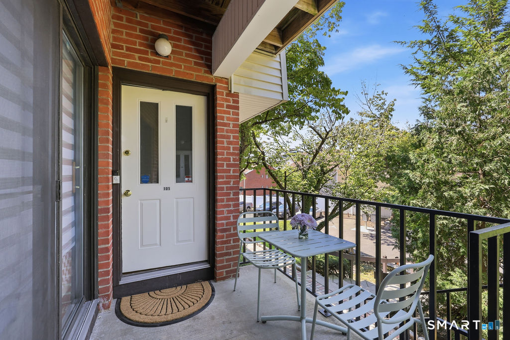 1 Valley Road Unit: 105