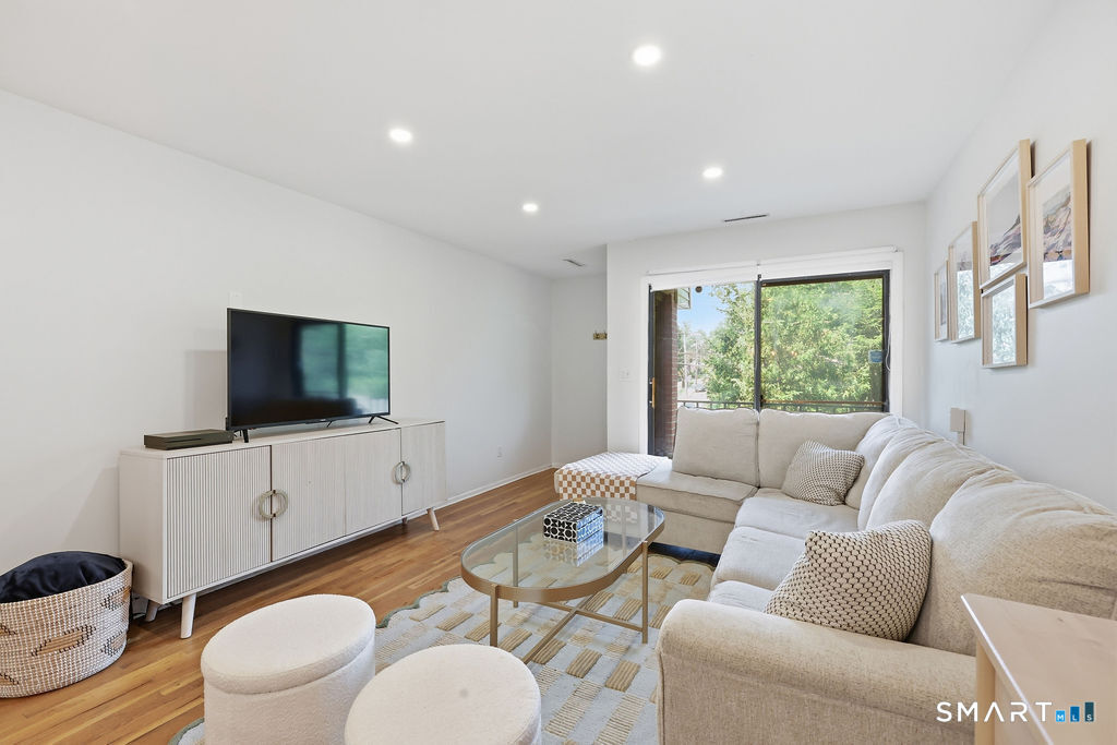 1 Valley Road Unit: 105