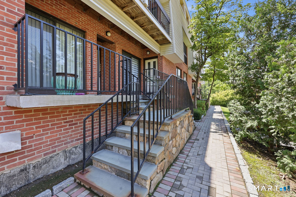 1 Valley Road Unit: 105