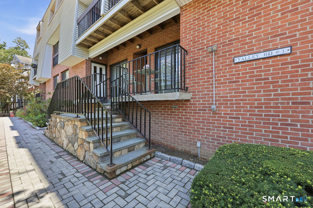 1 Valley Road Unit: 105