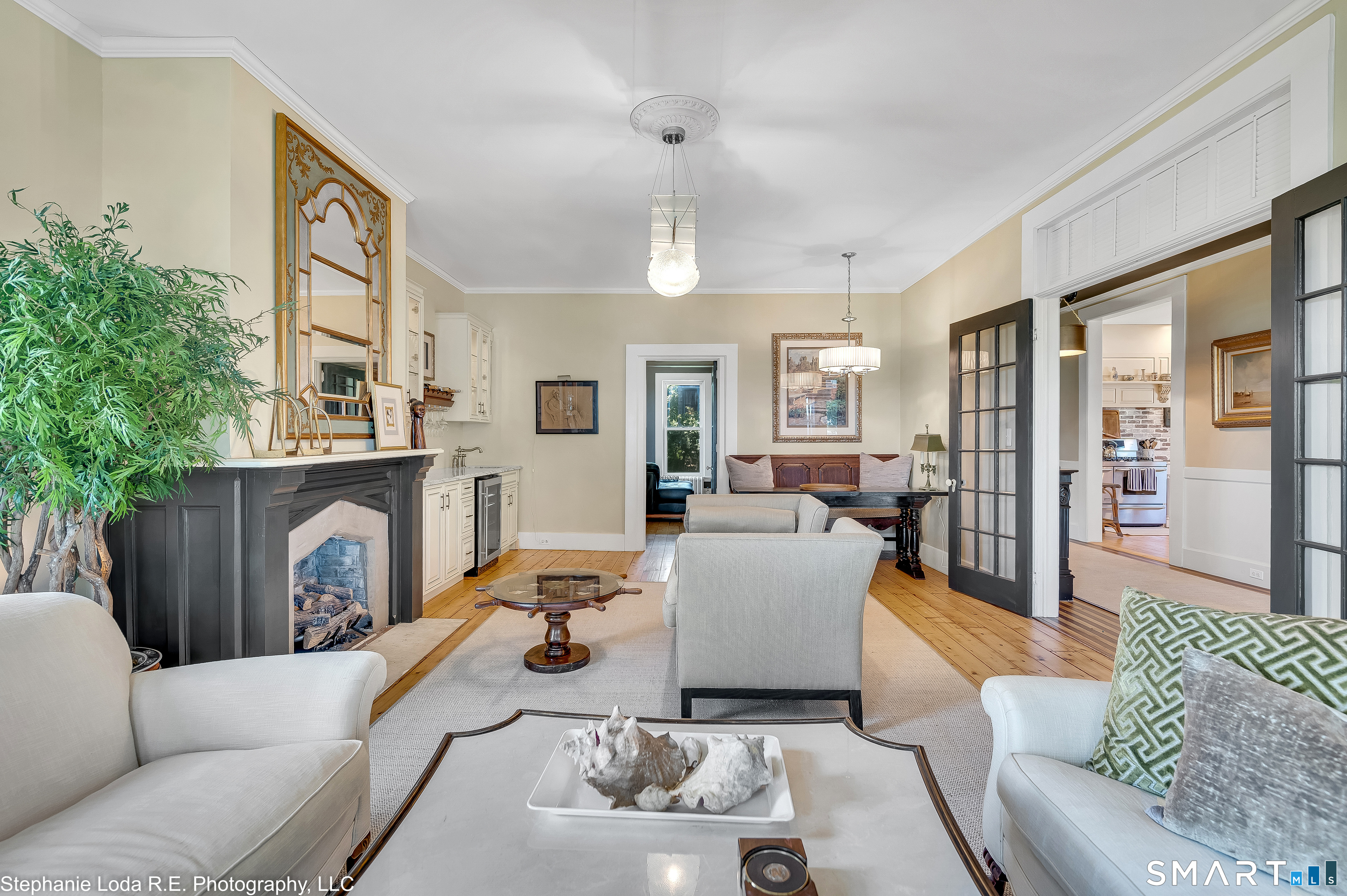 597 Pequot Avenue