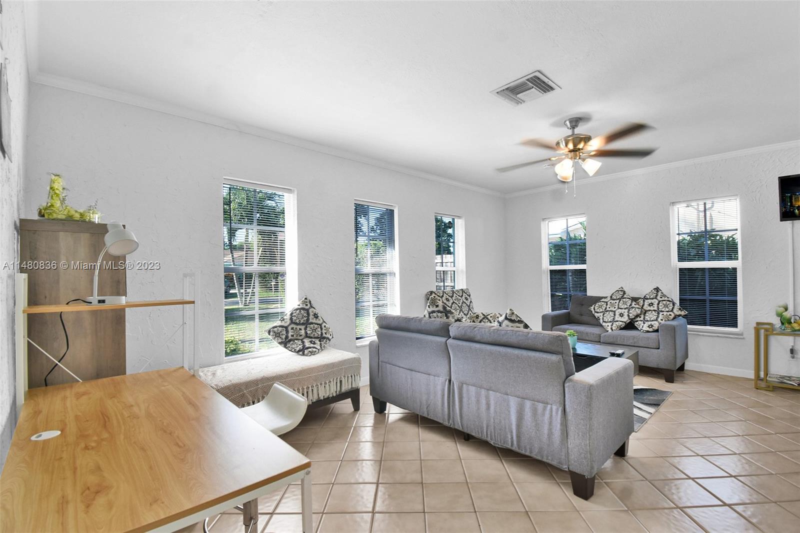 217 SE 26th Ave