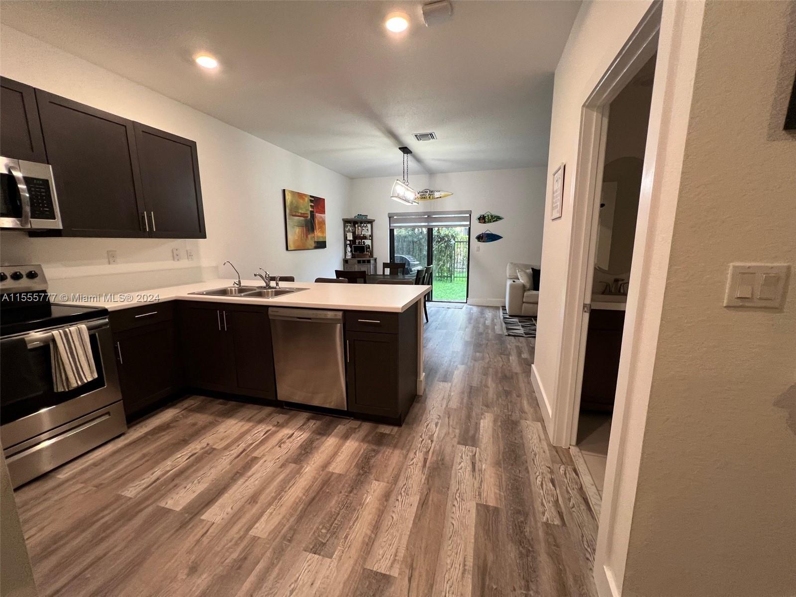 4711 Brumby Ter