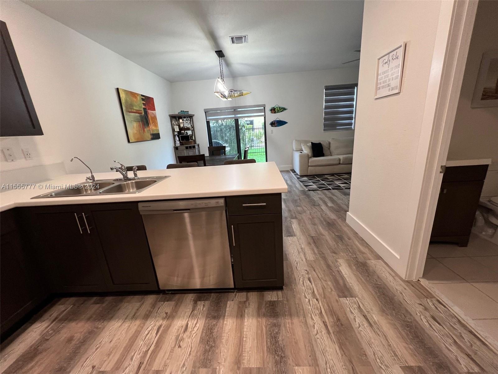 4711 Brumby Ter