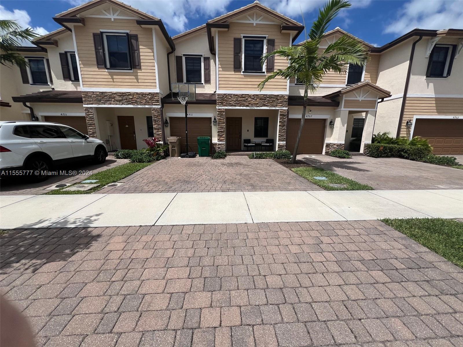 4711 Brumby Ter