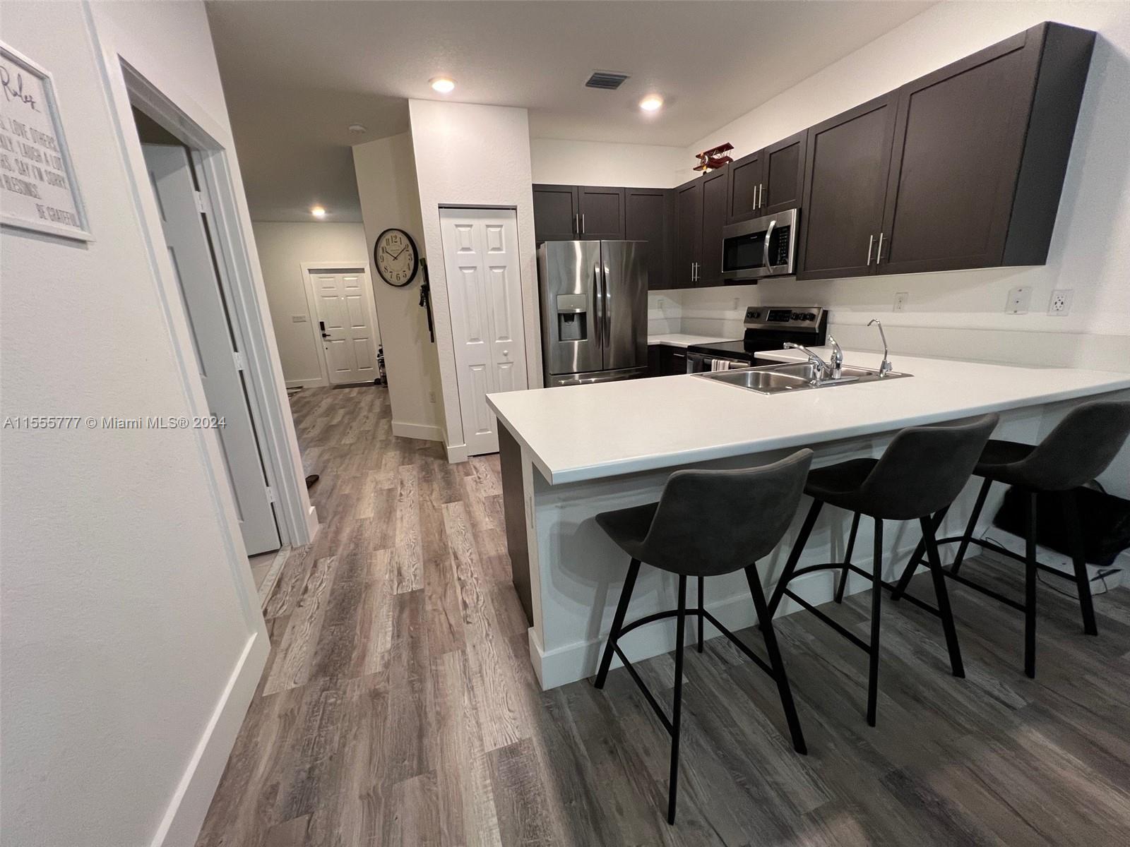 4711 Brumby Ter