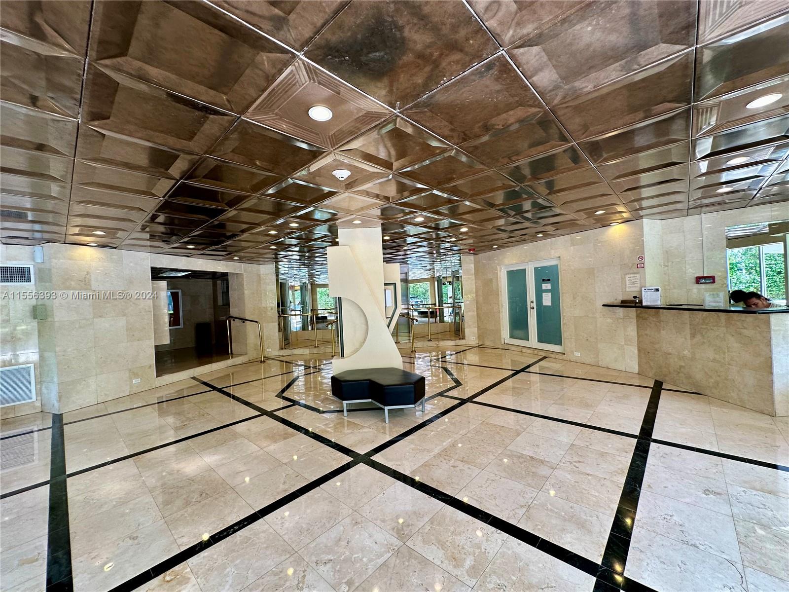 1881 Washington Ave # 11H