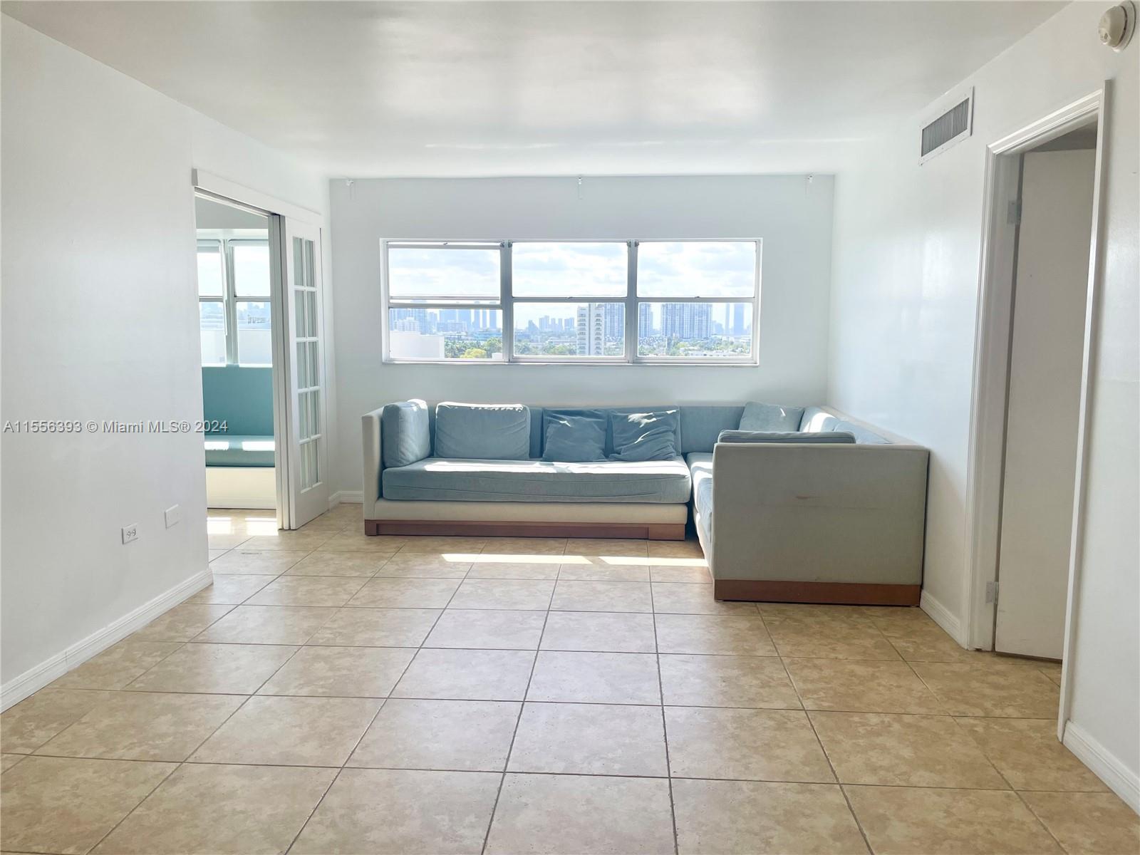 1881 Washington Ave # 11H
