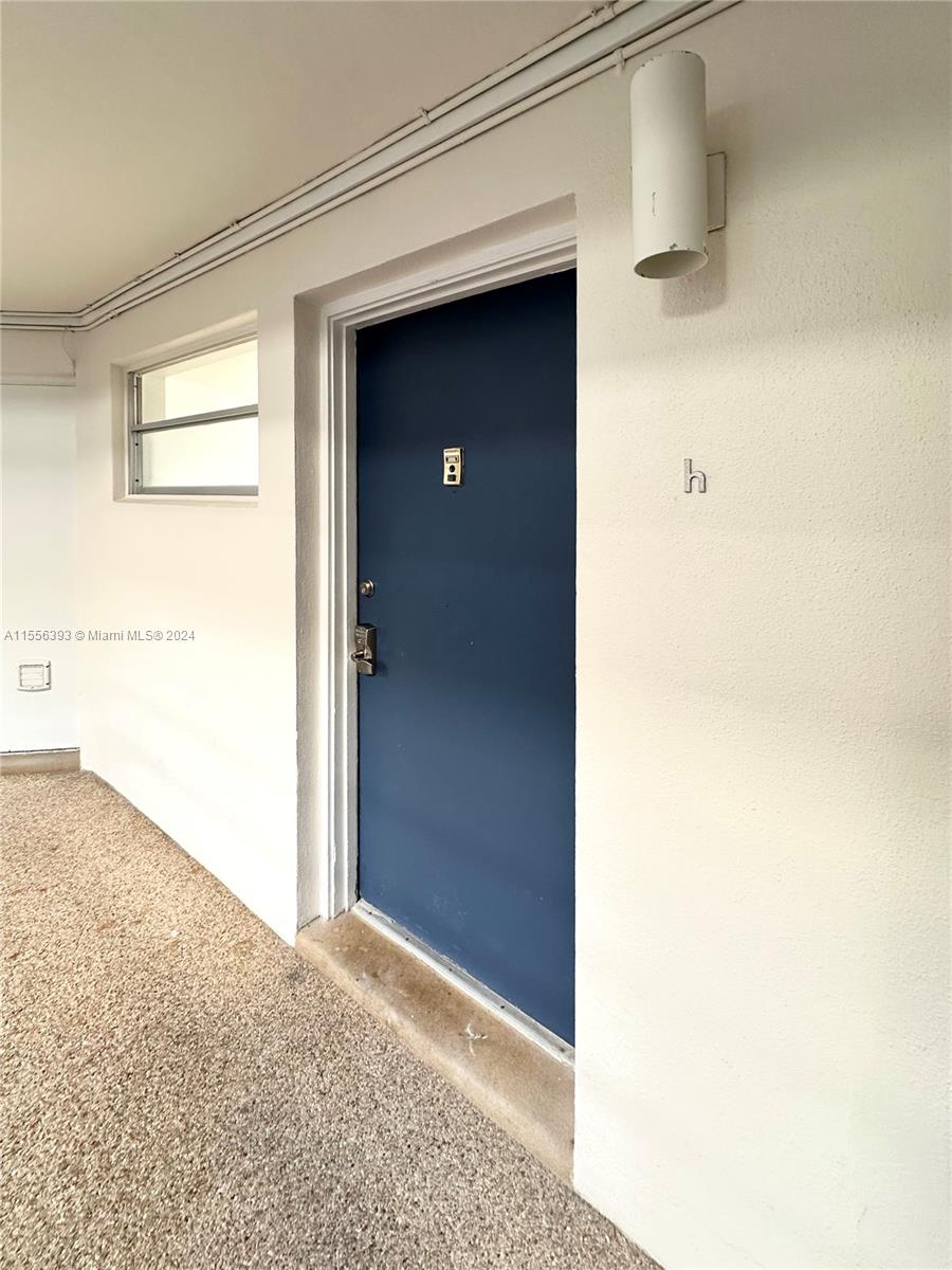 1881 Washington Ave # 11H