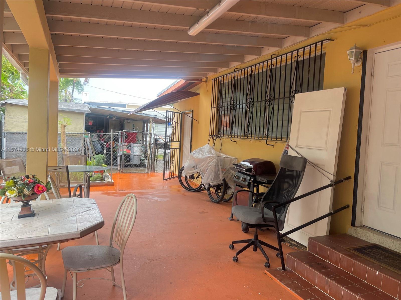 1173 NW 29th St