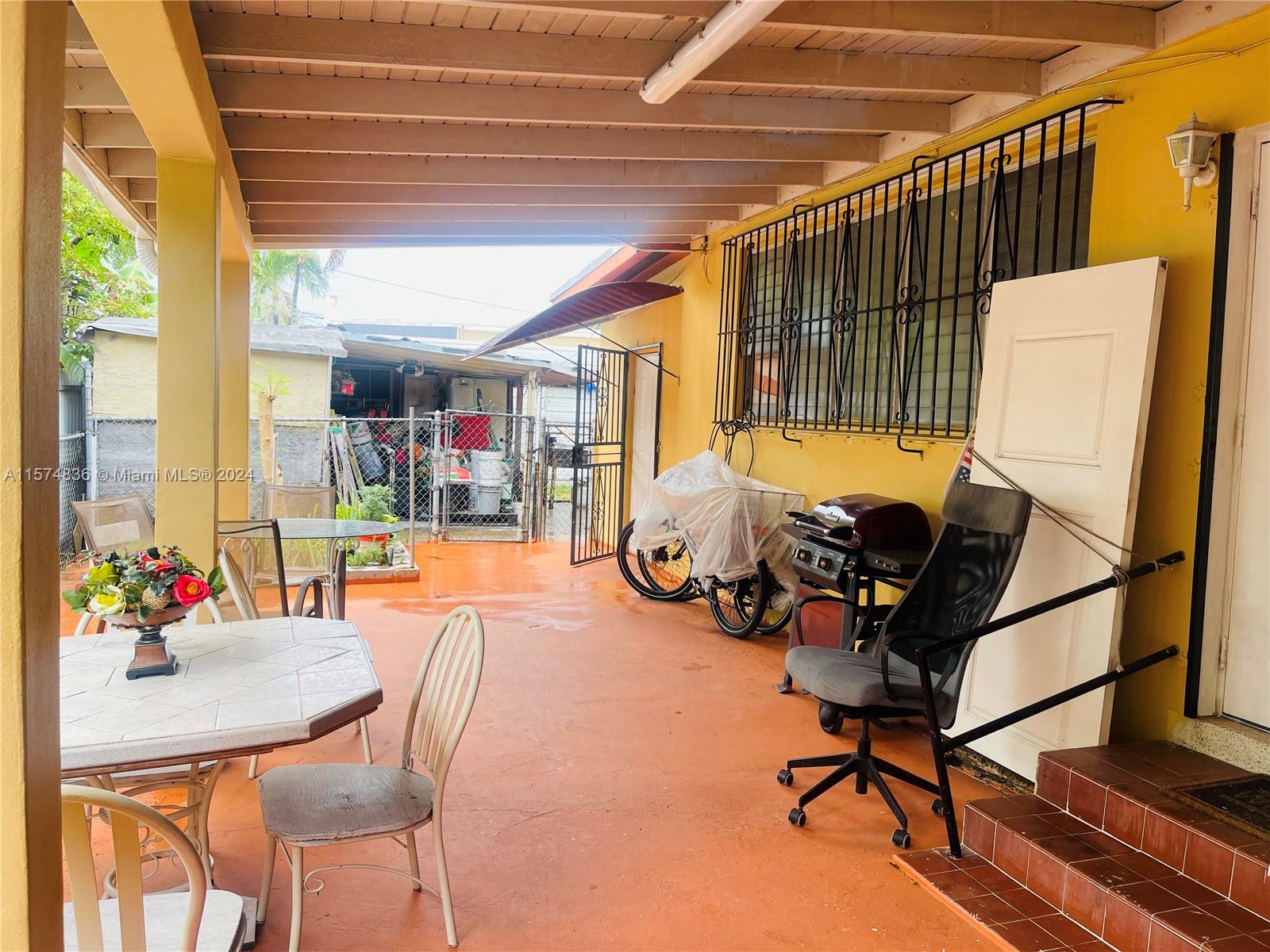 1173 NW 29th St