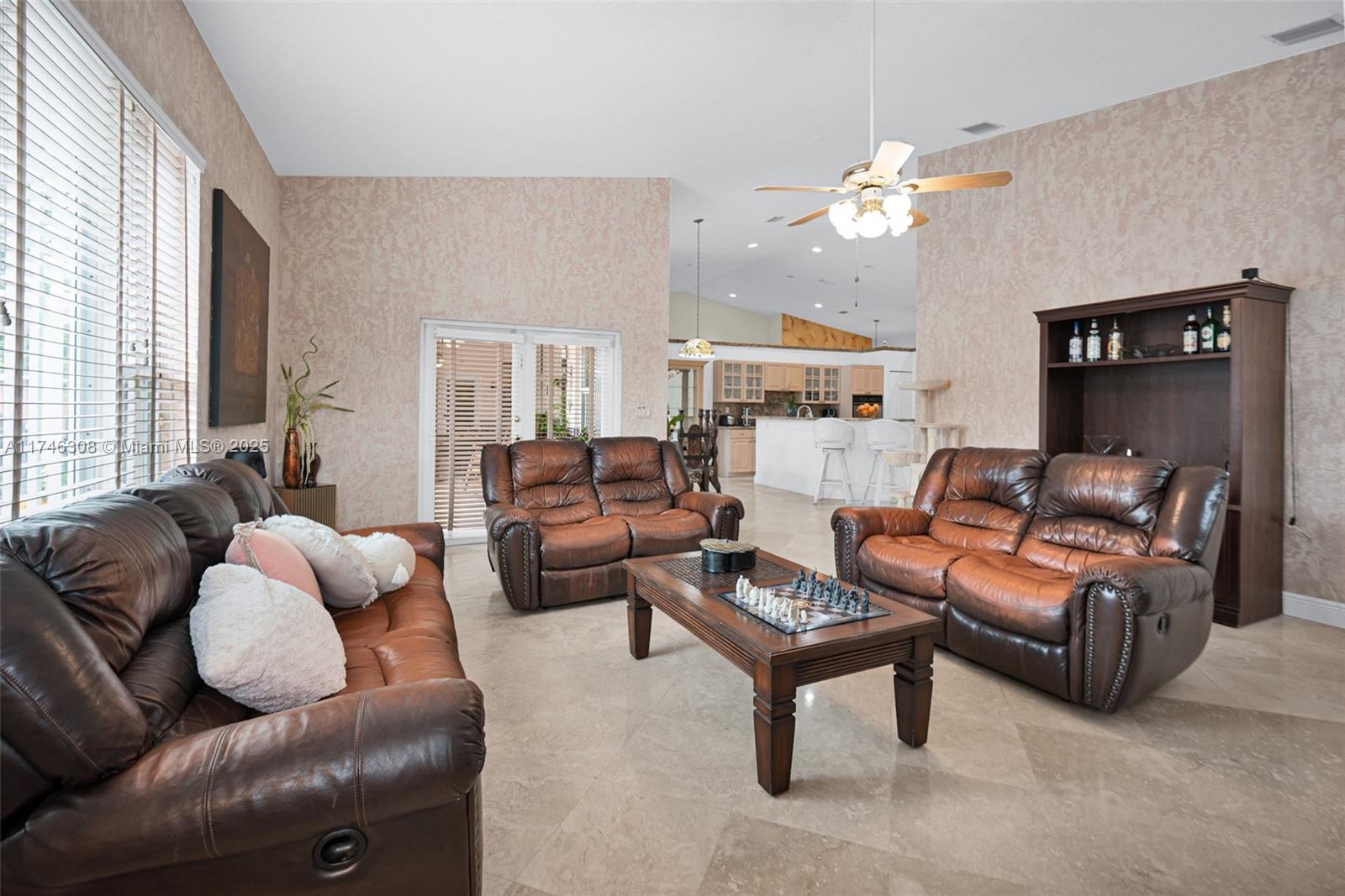 5750 SW 67th Ave