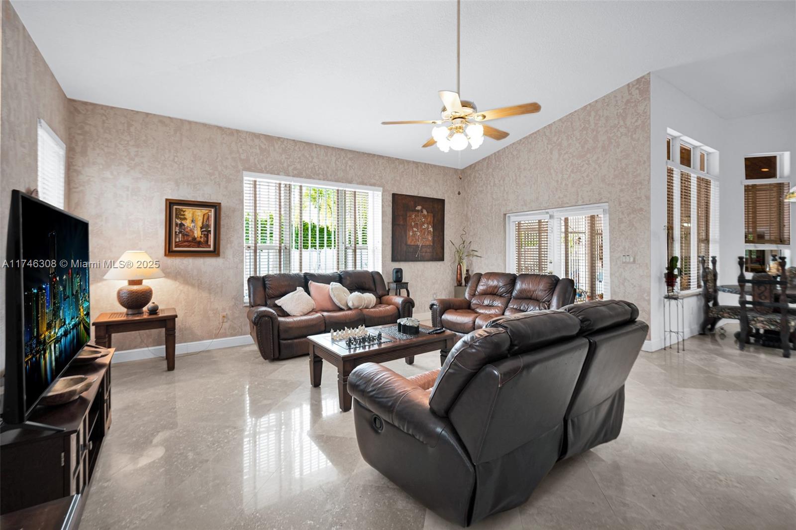 5750 SW 67th Ave