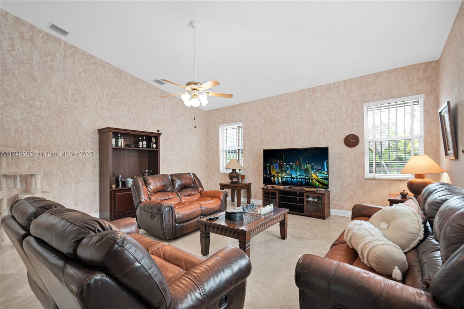5750 SW 67th Ave