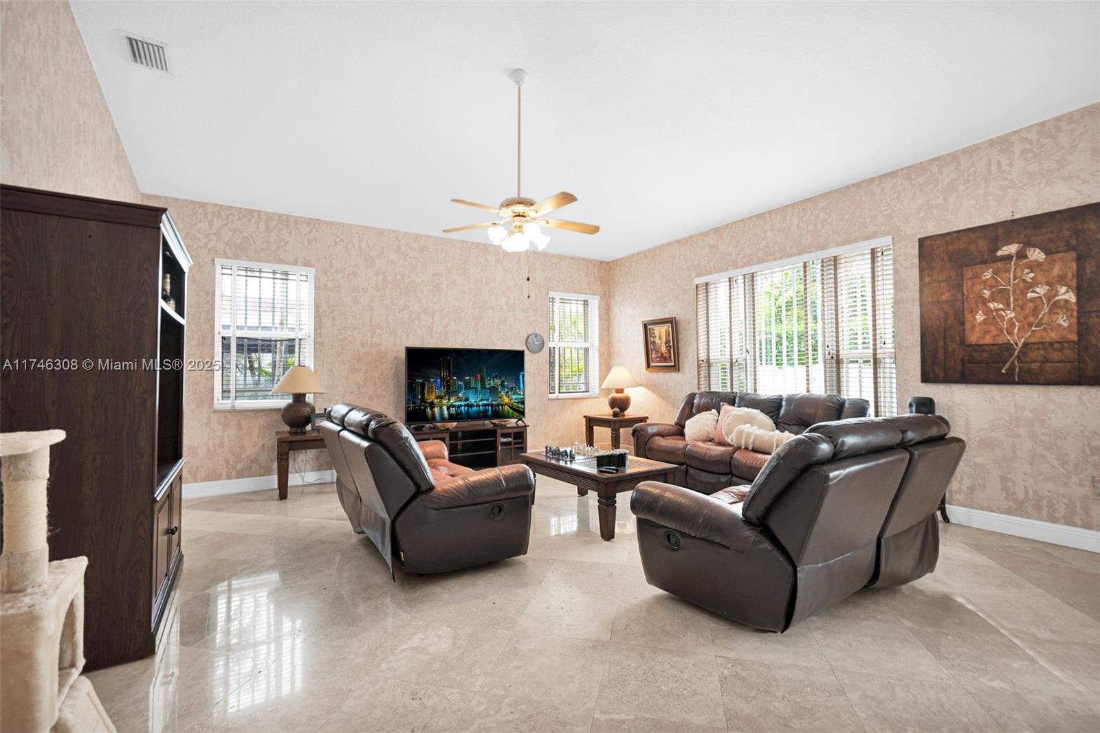 5750 SW 67th Ave