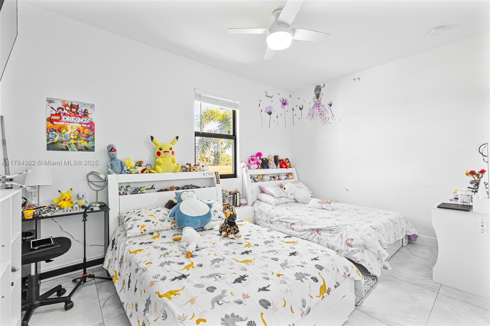 2810 DIPLOMAT PKWY W