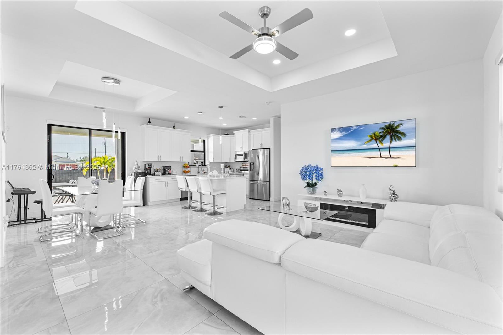 2810 DIPLOMAT PKWY W