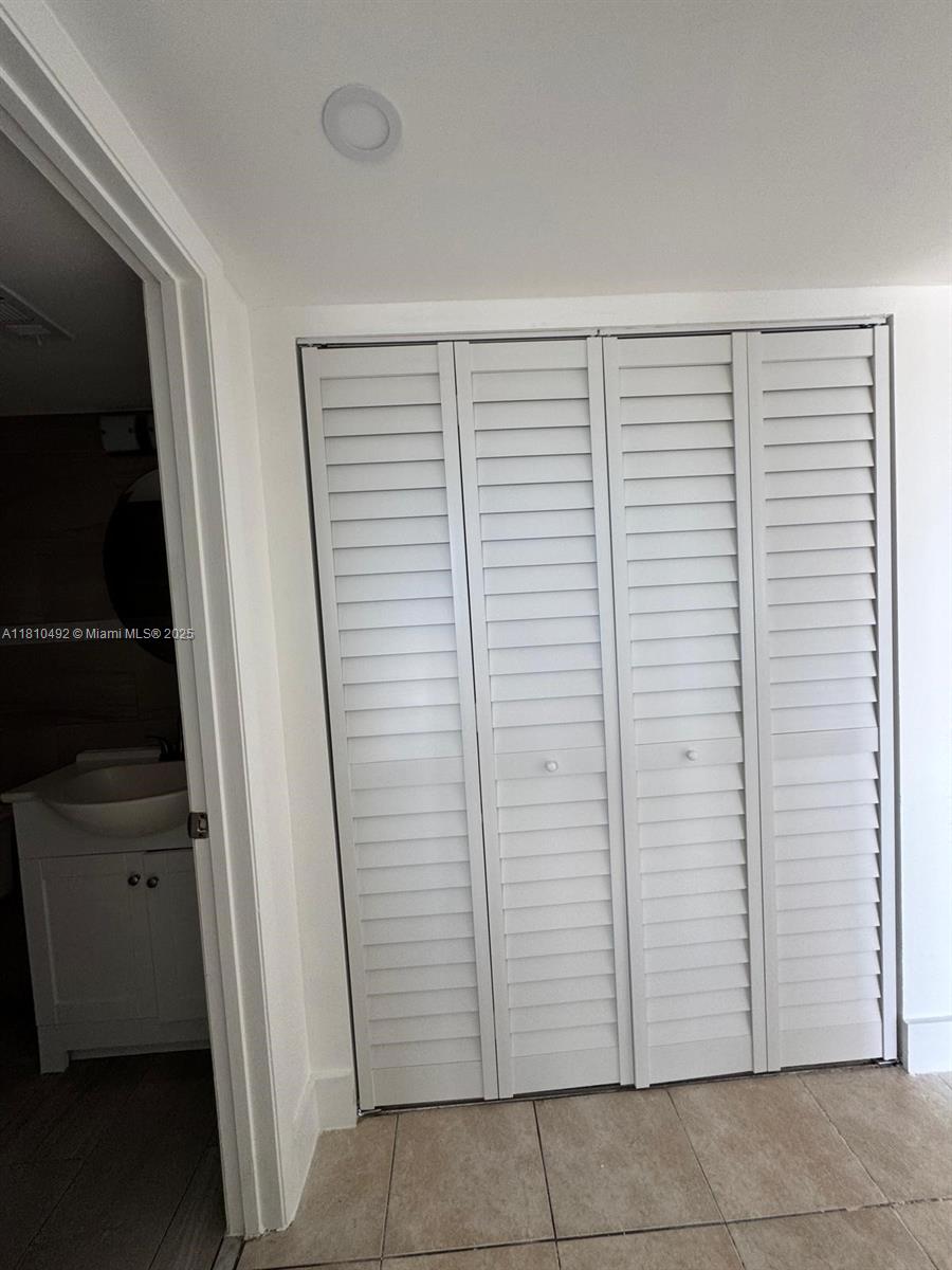 8610 N Sherman Cir # 507