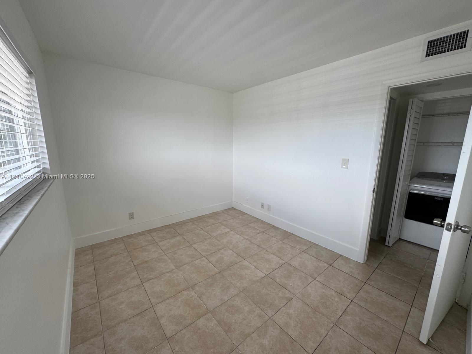 8610 N Sherman Cir # 507