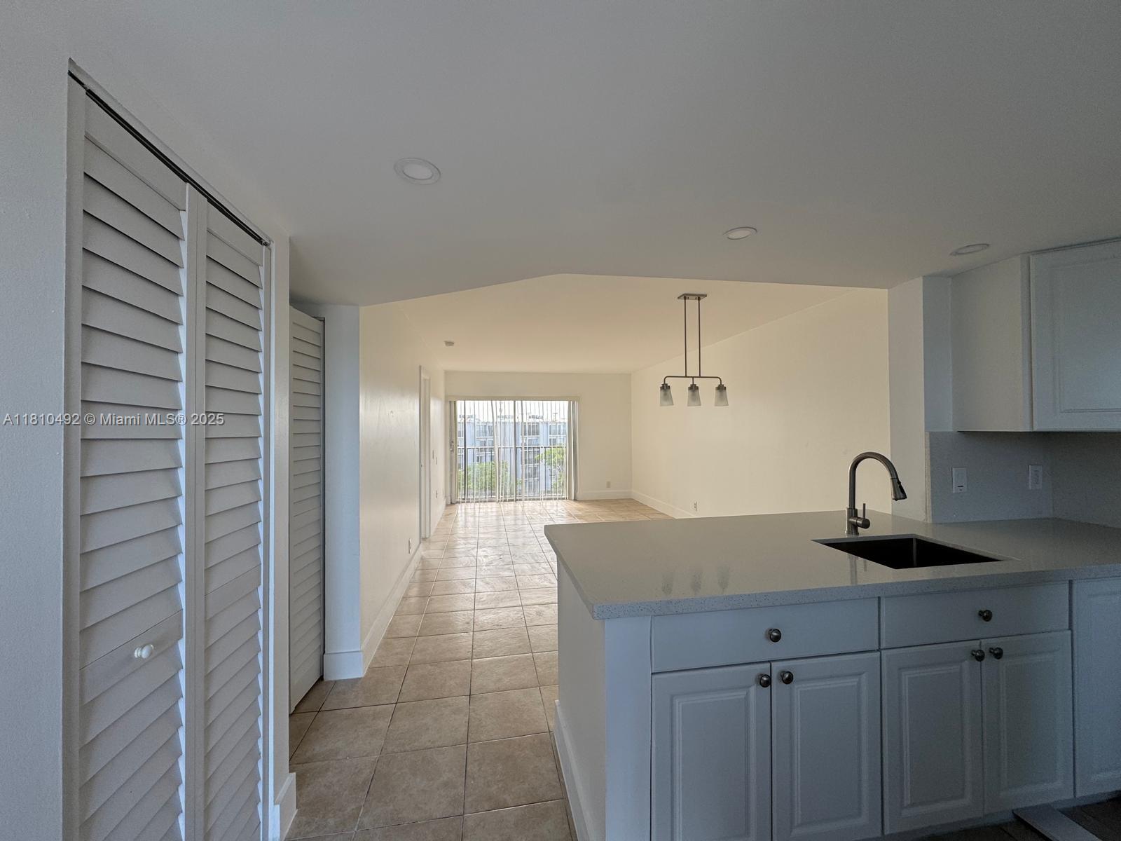 8610 N Sherman Cir # 507