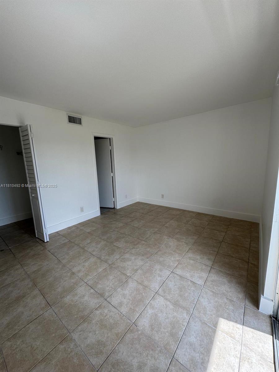 8610 N Sherman Cir # 507