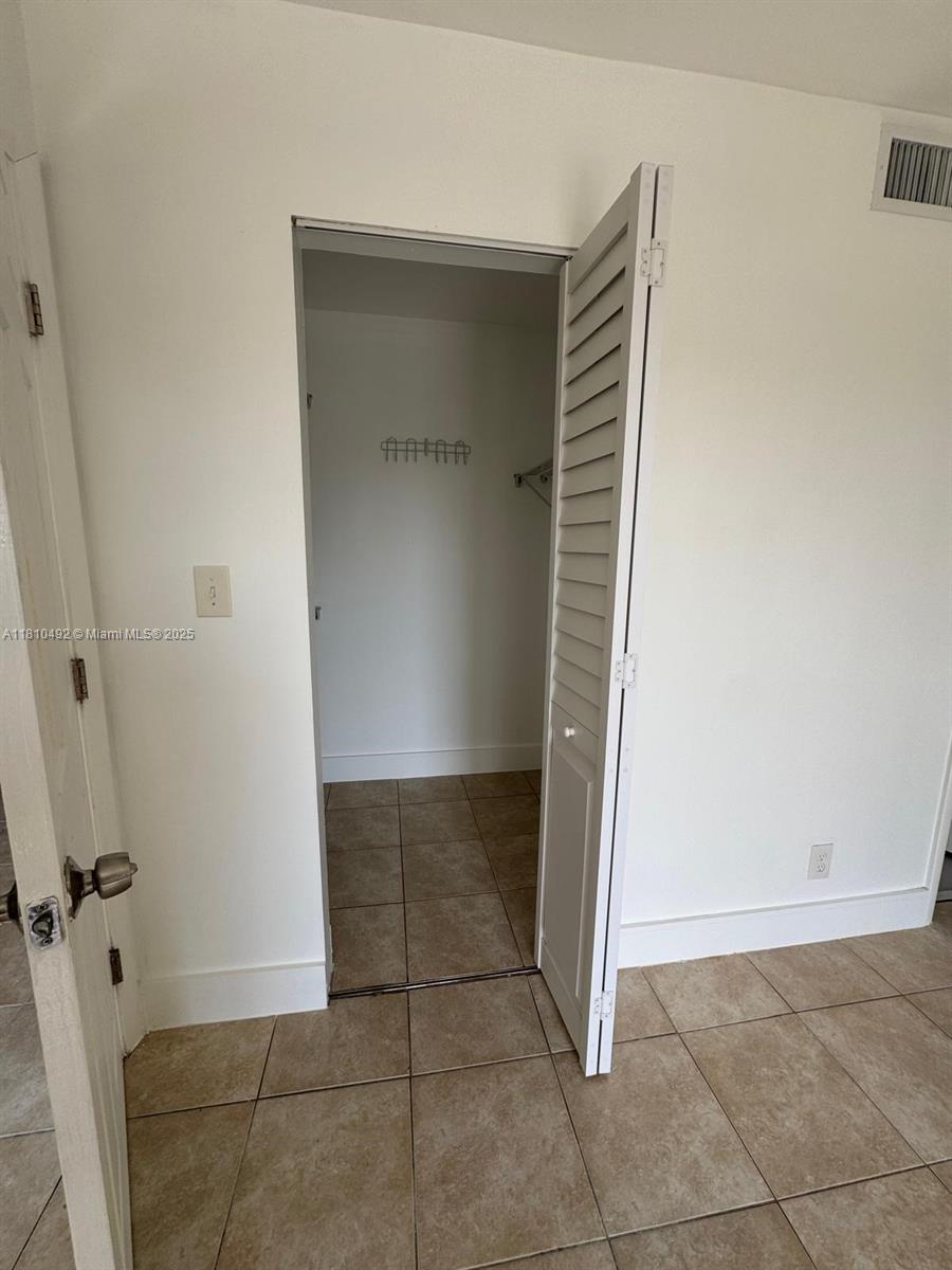 8610 N Sherman Cir # 507