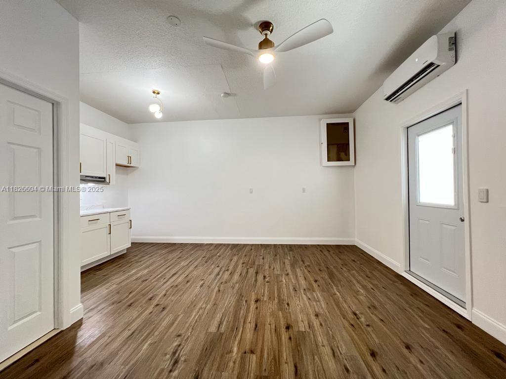 16137 SW 68th St Unit: Estudio